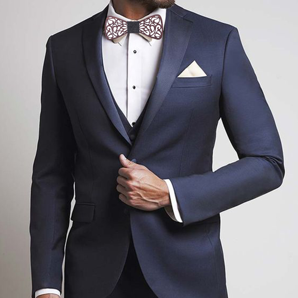 ربطة عنق خشبية على شكل فراشة ل - مراجعة Silk Tie Striped وسعره